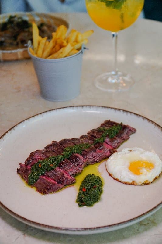 Steak & Egg 
